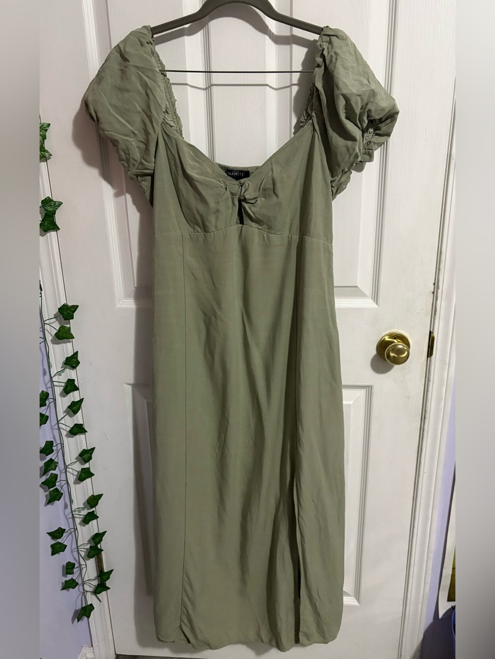 Dynamite Sage Green Puff Sleeve Maxi Dress